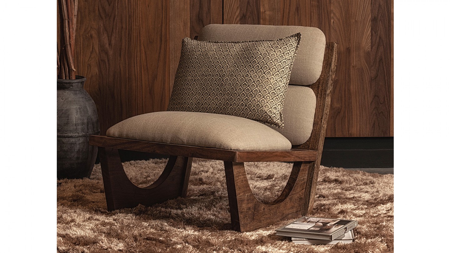 Fauteuil organique en bois et tissu bouclé beige - Opulent