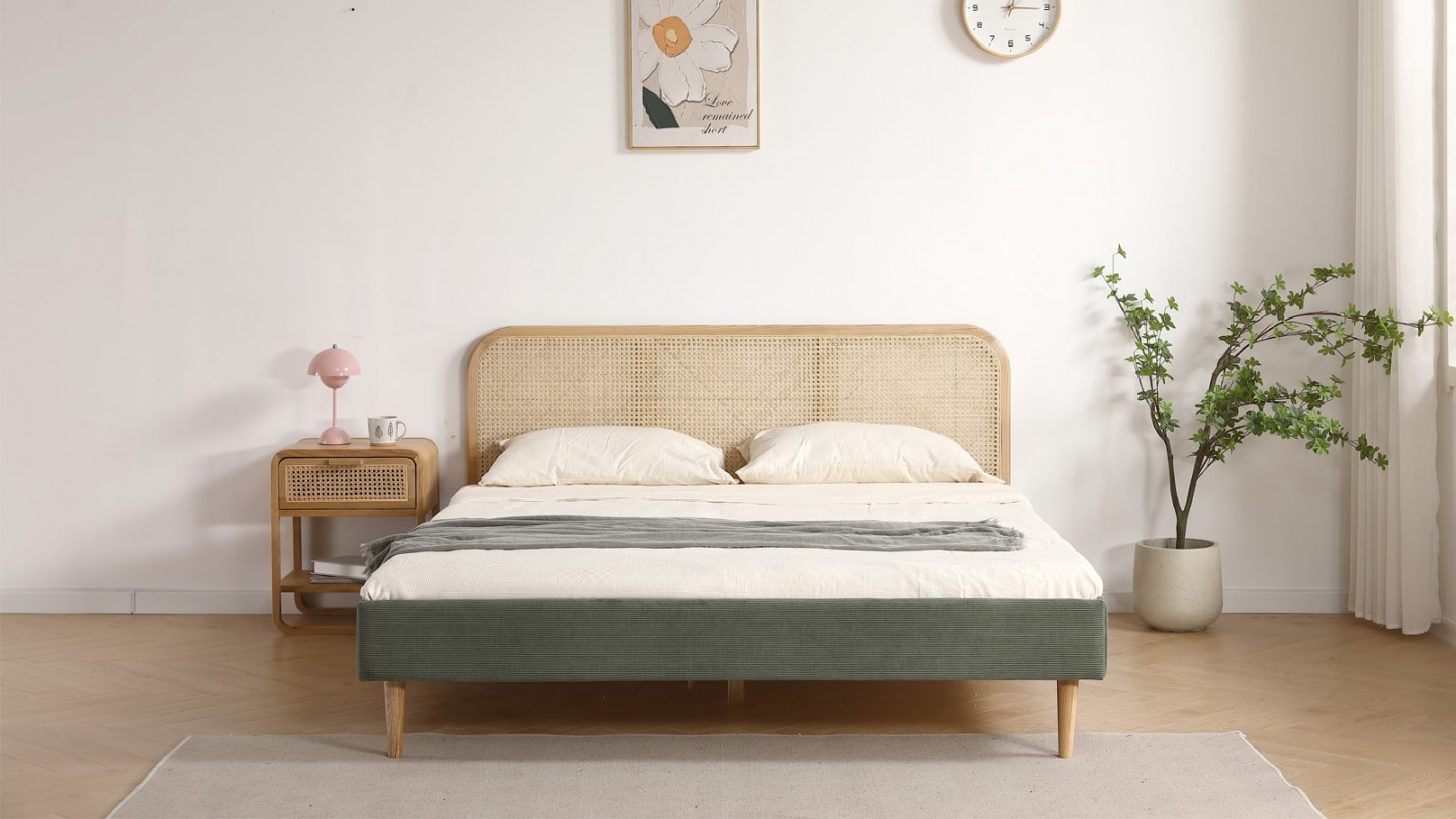 Lit adulte 160x200 cm en velours côtelé vert kaki avec tête de lit en cannage - Dalia