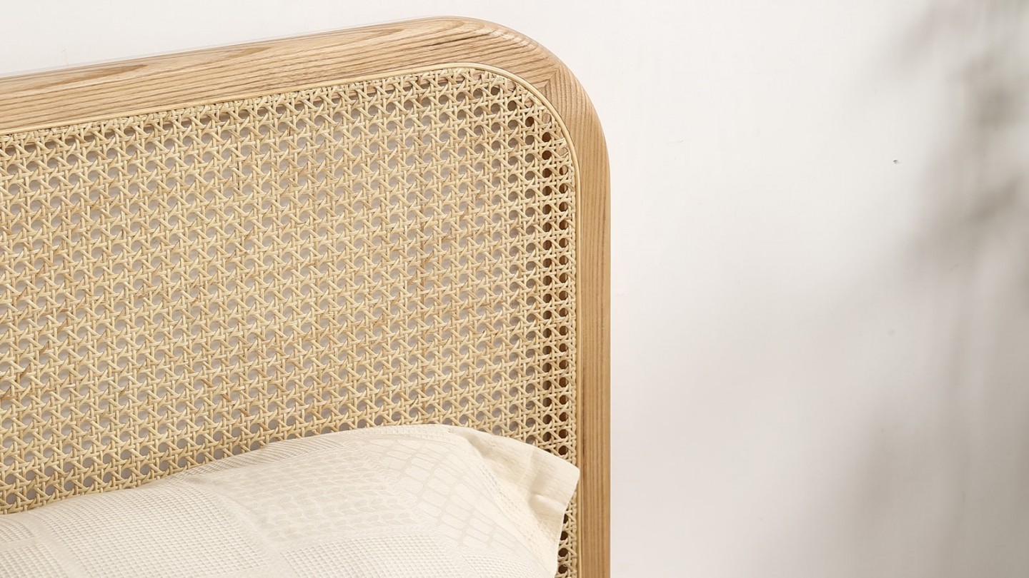 Lit adulte 140x190 cm en velours côtelé beige avec tête de lit en cannage - Dalia