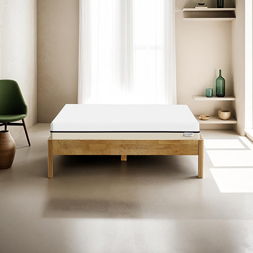 Ensemble lit 160x200 en chêne massif Aina + Matelas Hybride à ressorts ensachés et mémoire de forme - Spring Elite