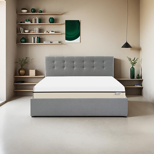 Ensemble lit coffre 160x200 en tissu gris clair Tina + Matelas Hybride à ressorts ensachés et mémoire de forme - Spring Elite